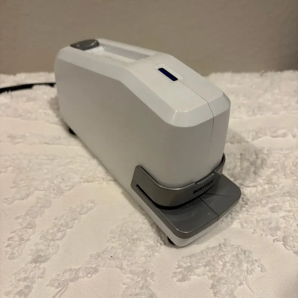 BOSTITCH IMPULSE Electric Stapler White Sz OS Model 02011 Desktop Home Office